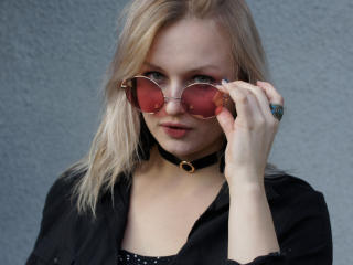 Webcam model DorinaLips profile picture