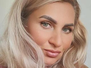 ChaudeEvely szexi modell képe, a nagyon forró webkamerás élő show-hoz!