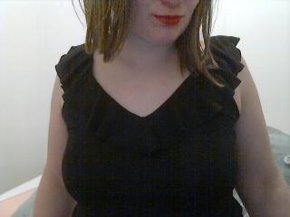 Foto del profilo sexy della modella FrancaiseDouce, per uno show live webcam molto piccante!